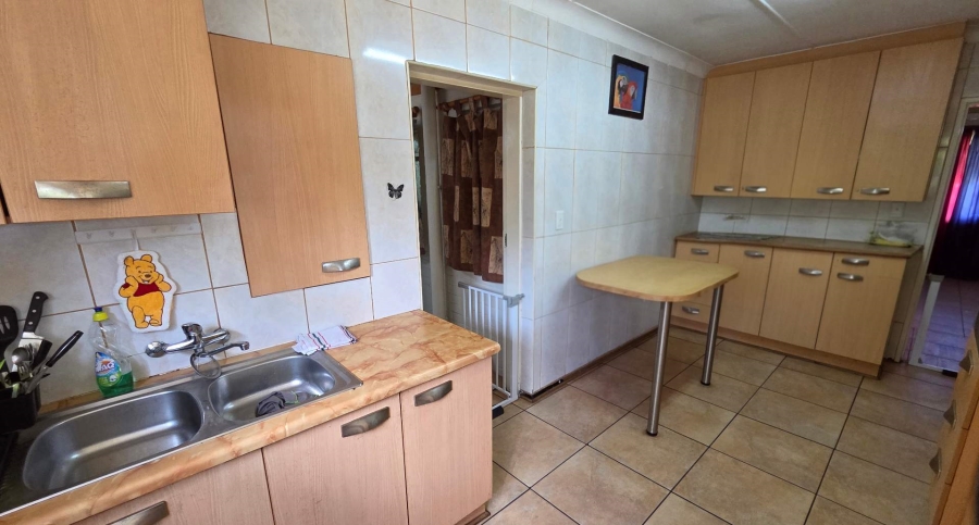 To Let 3 Bedroom Property for Rent in Fleurdal Free State